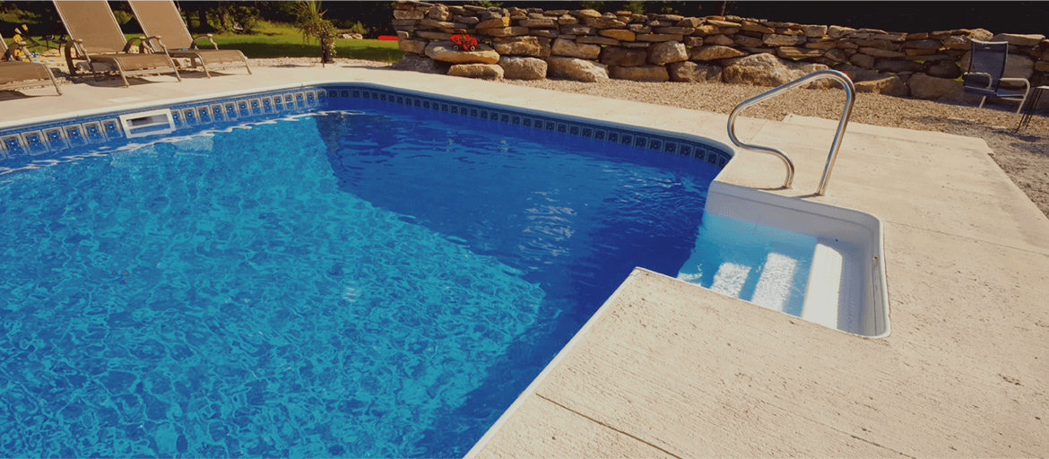 ¿Por qué tu piscina pierde agua? mitos y realidades